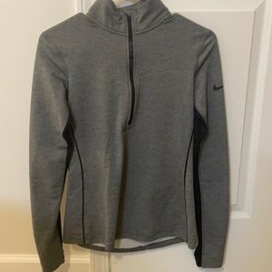 Nike Pro hyperwarm half zip small